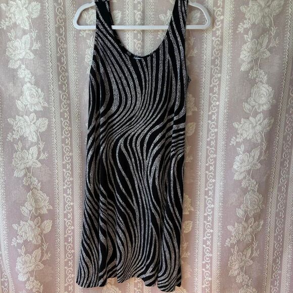 Jostar Vintage Women's Black and White Dress - Picture 1 of 5